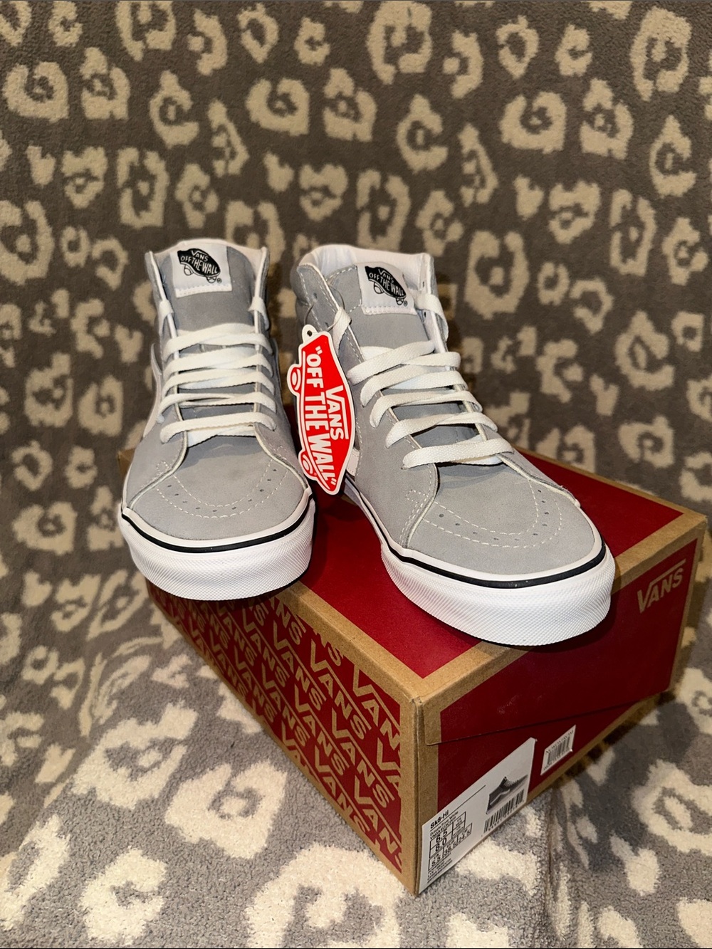 Vans SK8-Hi Skate Sneakers 👟 👟 in Drizzle/True White 😍😍 New & Never Worn 🥰🥰